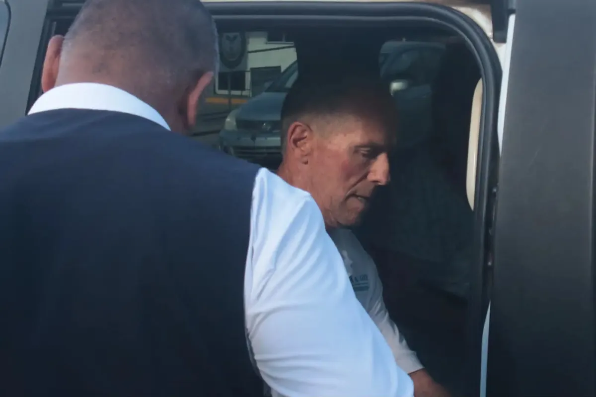 Inicia juicio por asesinato de tres surfistas extranjeros en BC