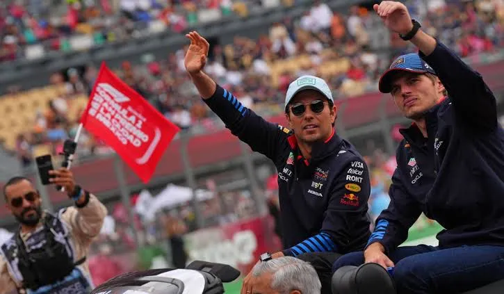 Checo Pérez lanza indirecta a Red Bull: “Se deben estar arrepintiendo”
