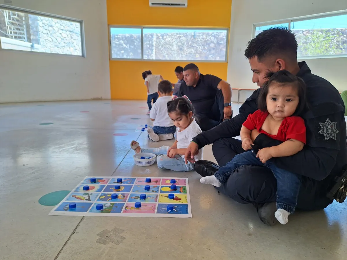 Reconocen a padres de familia en emotivo convivio en la Guardería de la DSPM Torreón