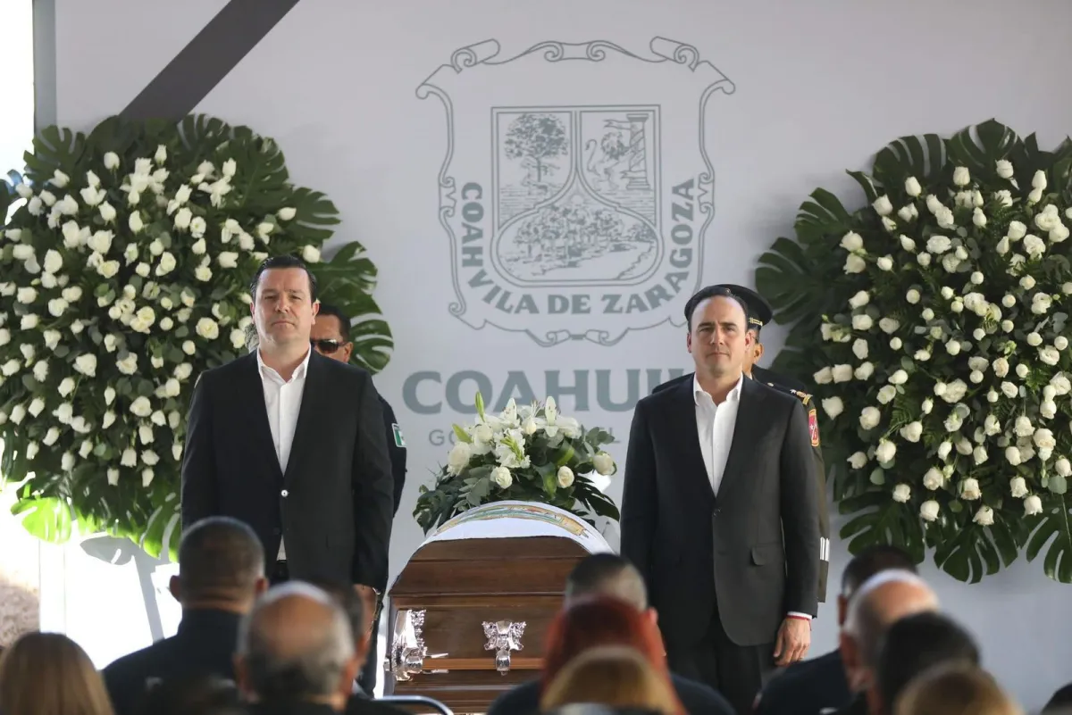 Rinden homenaje al oficial caído Miguel Ángel Martínez en Coahuila