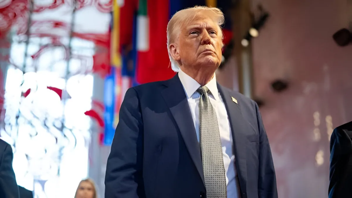 Trump congela 175 millones a la Universidad de Pensilvania por aceptar atletas transgéneros