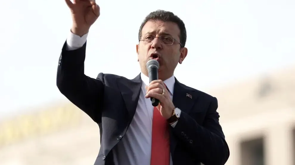 Escándalo en Turquía: arrestan al alcalde de Estambul por terrorismo y corrupción