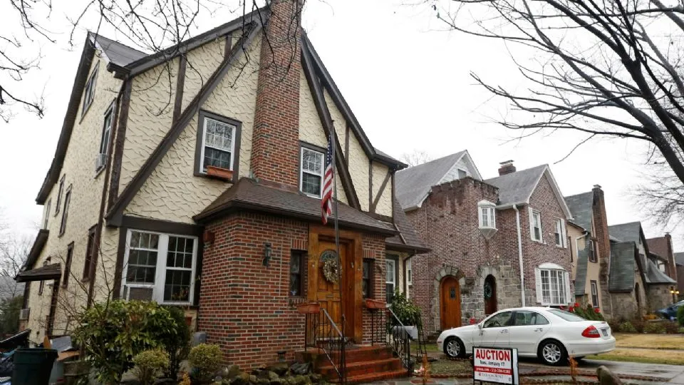 Venden por casi 2 millones de dólares la casa donde creció Trump