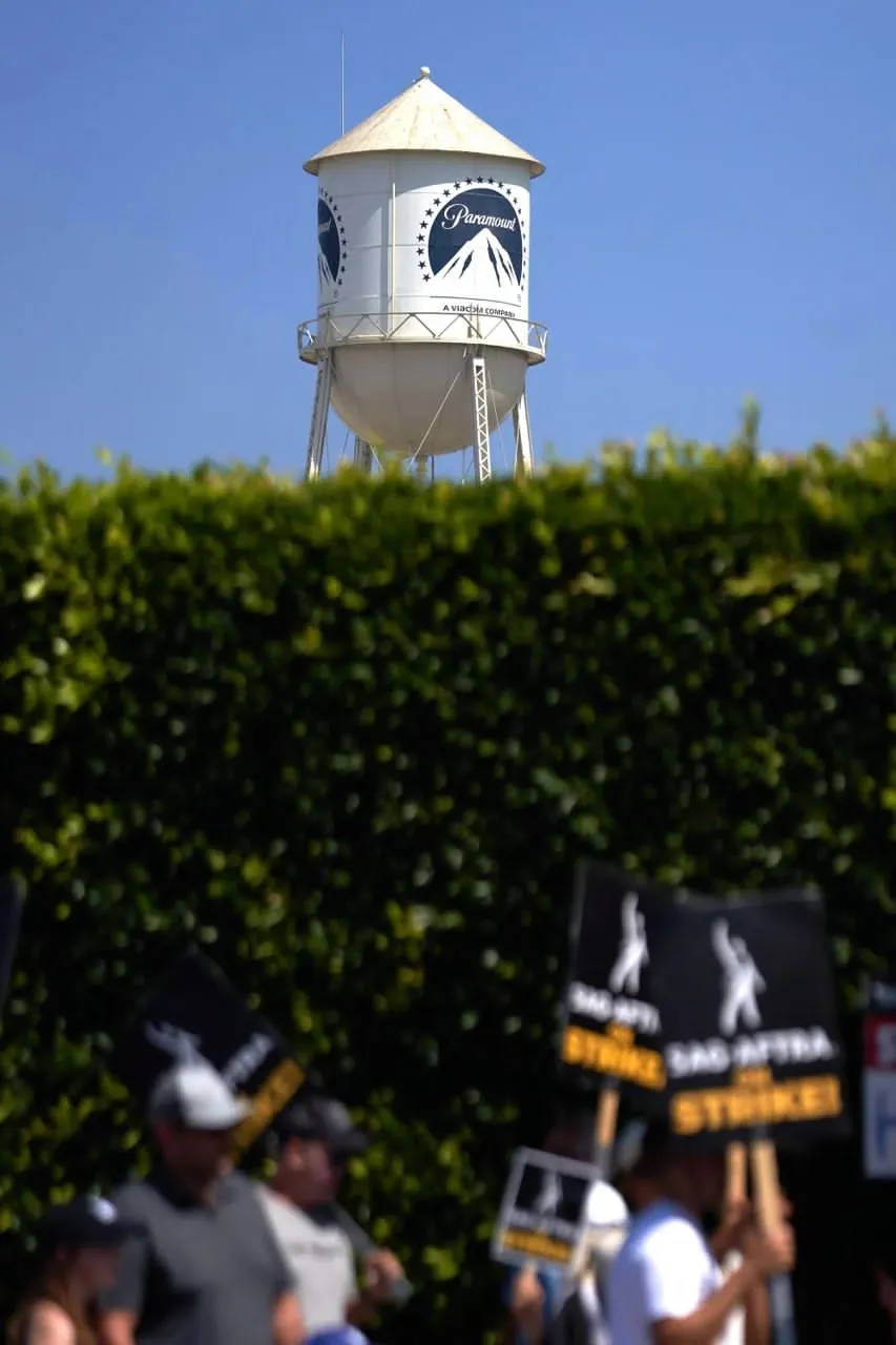 Demandan al presidente de Paramount por incumplir supuesto acuerdo verbal de 150 millones de dólares