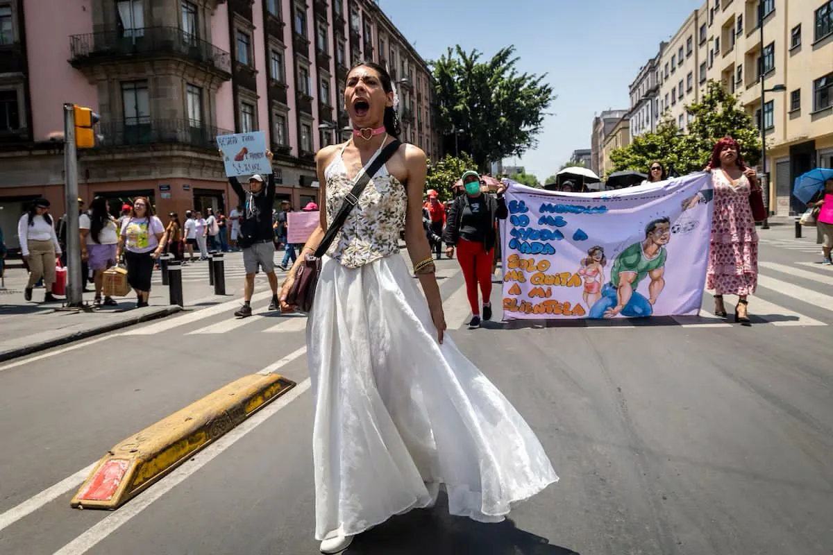 Trabajadoras sexuales denuncian caída de hasta 90% en sus ingresos por obras del Mundial y amenazan con unirse a la CNTE