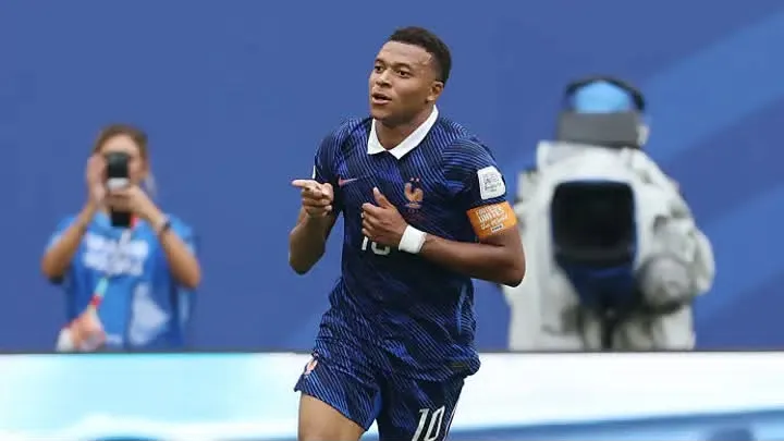 Mbappé conquista la Bota de Oro con 10 goles y se convierte en el máximo anotador en la historia de los Mundiales