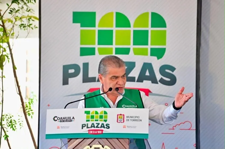 Arranca rehabilitación de plaza en Loma Real IV