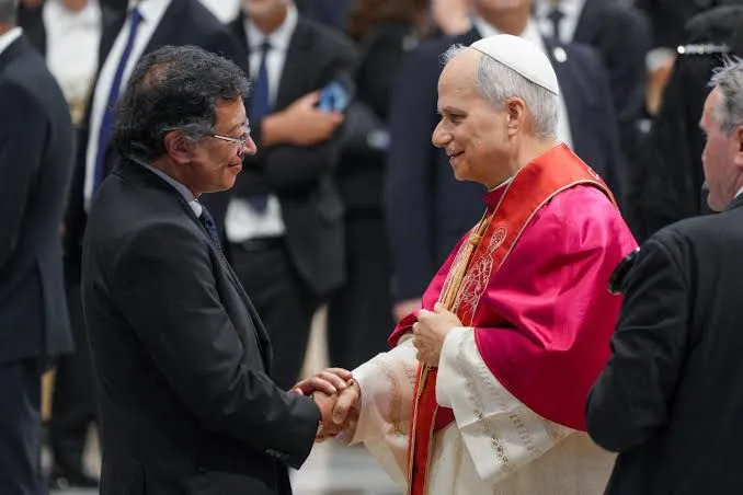 Papa León XIV se reúne con líderes mundiales en histórica ceremonia en San Pedro