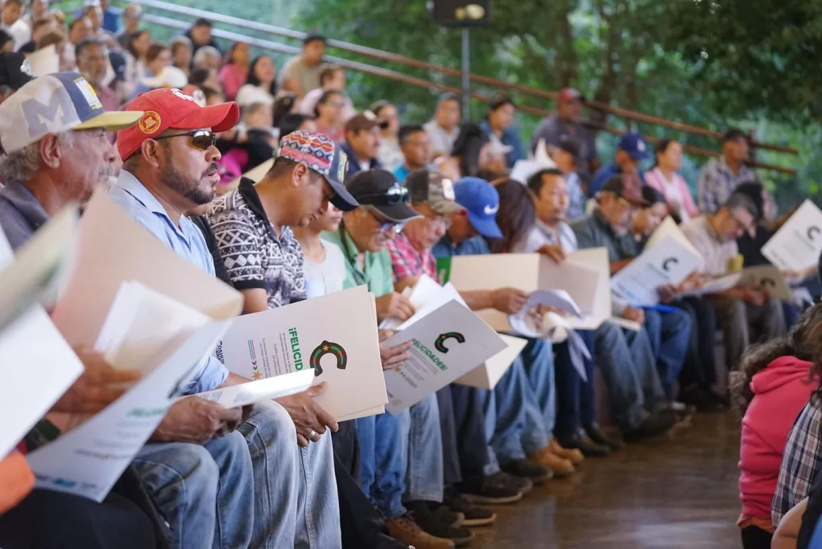 Más de 700 familias de Saltillo reciben escrituras y certeza jurídica sobre su patrimonio