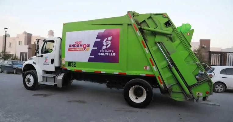 Tras diálogo con trabajadores, anuncian 8 nuevos camiones para basura