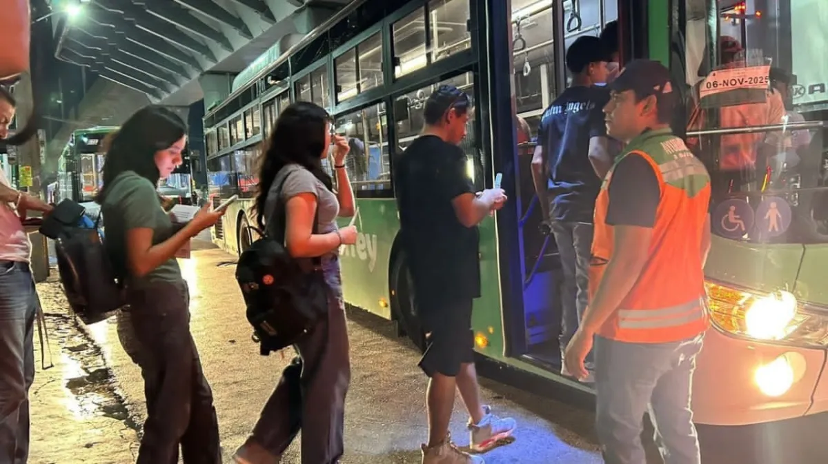 Nuevo León enfrenta presión por modernizar el cobro en el transporte público
