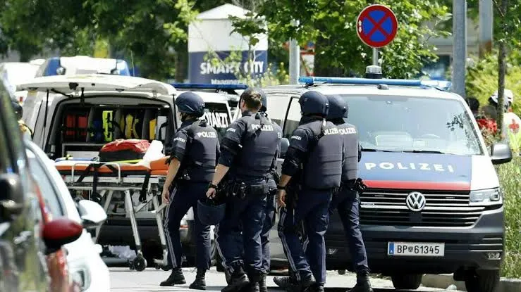Tiroteo en escuela de Austria deja al menos 10 muertos; el atacante era exalumno