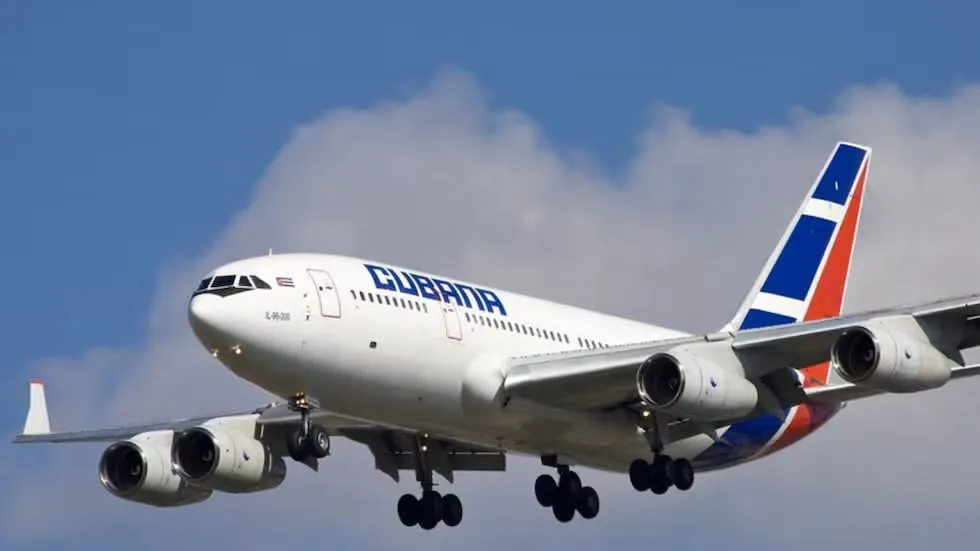 Cuba alerta a aerolíneas: en 24 horas no tendrá combustible para vuelos
