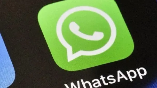 Irán pide a sus ciudadanos eliminar WhatsApp por presunto espionaje; la app lo niega