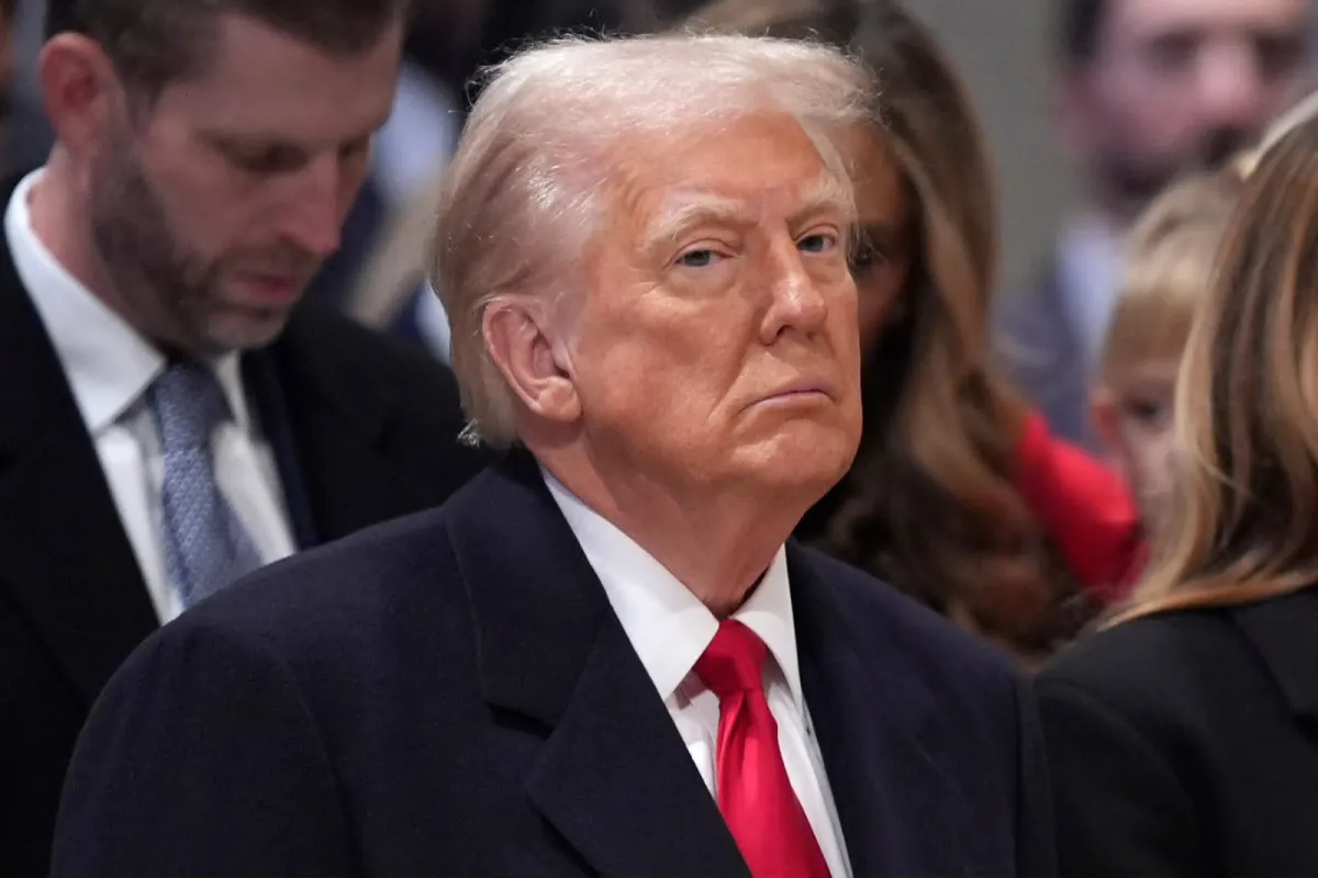 Trump anuncia que EE.UU. evalúa realizar grandes compras de Bitcoin