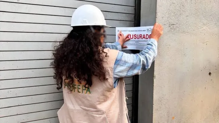 Clausuran parcialmente planta de Ternium en Churubusco tras derrame químico