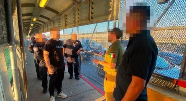 Detienen en Texas a mexicano acusado de presunto fraude con plataforma de inversiones