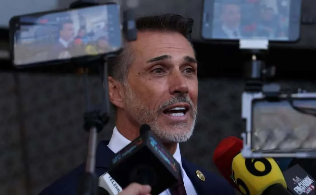 “Ir a un reality fue mi peor error”: Sergio Mayer renuncia a Morena, pero seguirá apoyando a la 4T