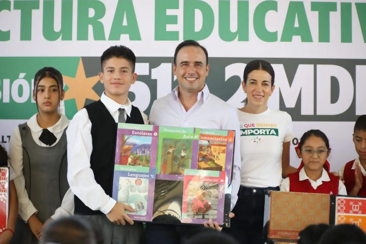 Manolo arranca entrega de útiles escolares gratis en Coahuila
