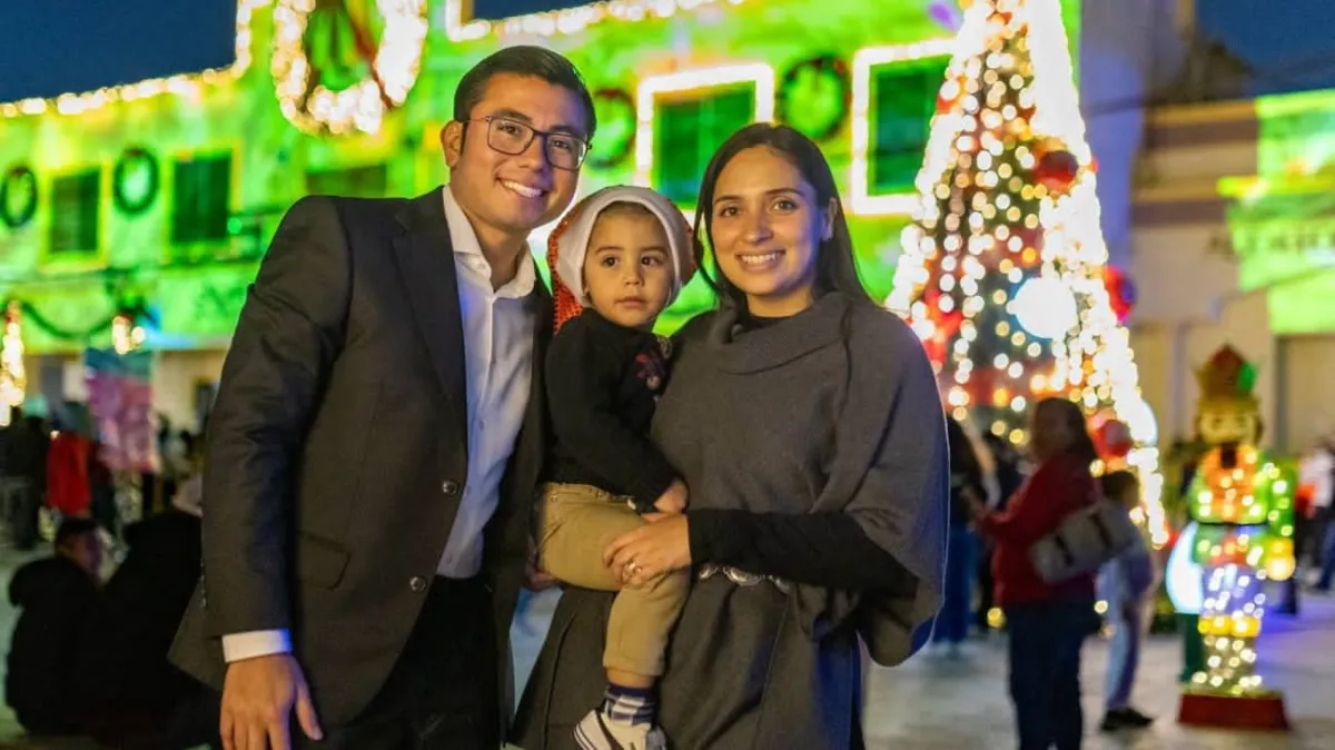 Juárez da la bienvenida a la Navidad con una fiesta comunitaria y un encendido monumental