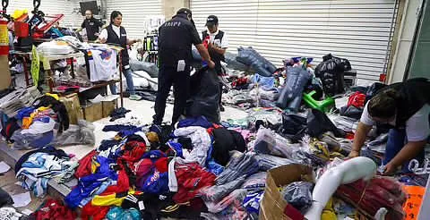 Decomisan toneladas de mercancía pirata en Tepito previo al Mundial 2026
