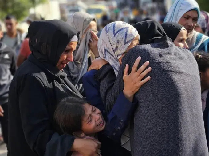 Ataque del ejército de Israel cerca de un centro de ayuda humanitaria en Gaza dejó al menos 31 muertos y unos 150 heridos