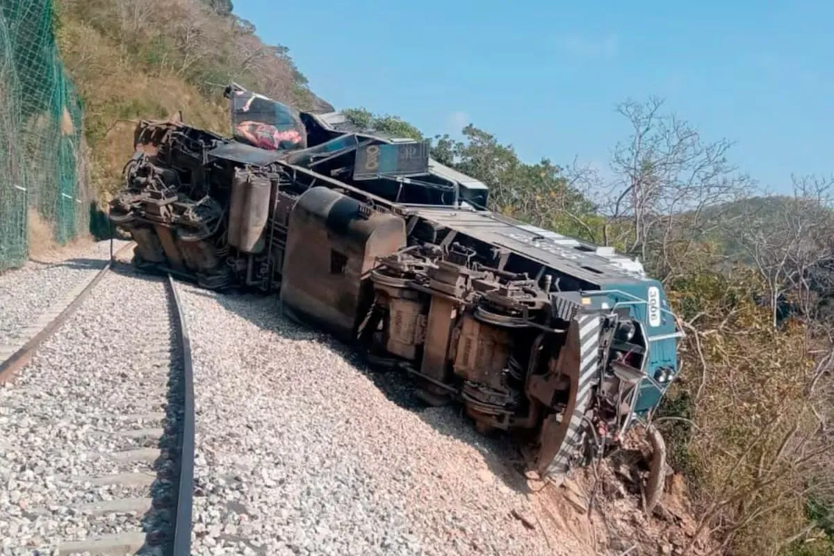 Exceso de velocidad provocó el descarrilamiento del Tren Interoceánico en Oaxaca: FGR