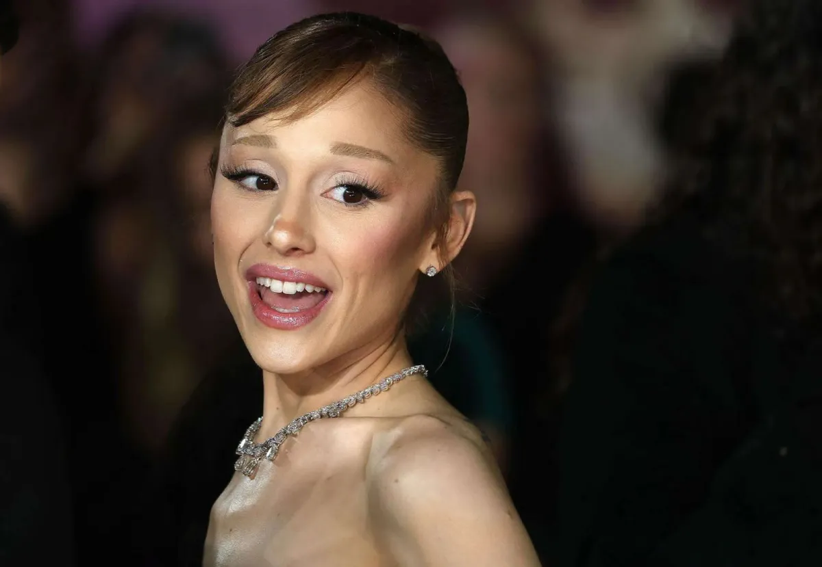 Ariana Grande anuncia su retiro indefinido de las giras tras “Eternal Sunshine”