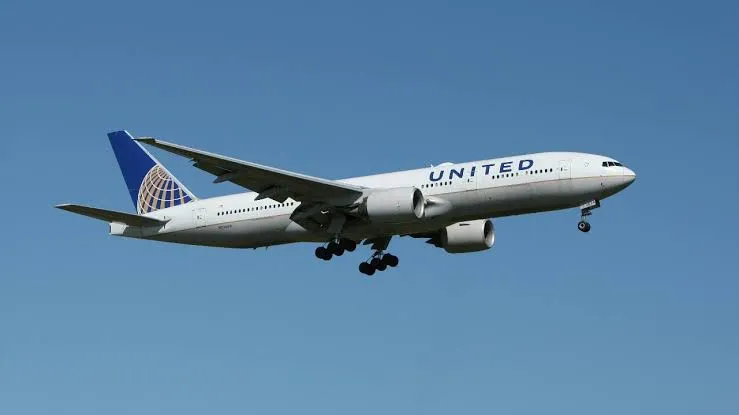 Caos en aeropuertos de EE.UU.: United Airlines suspende todos sus vuelos por falla tecnológica