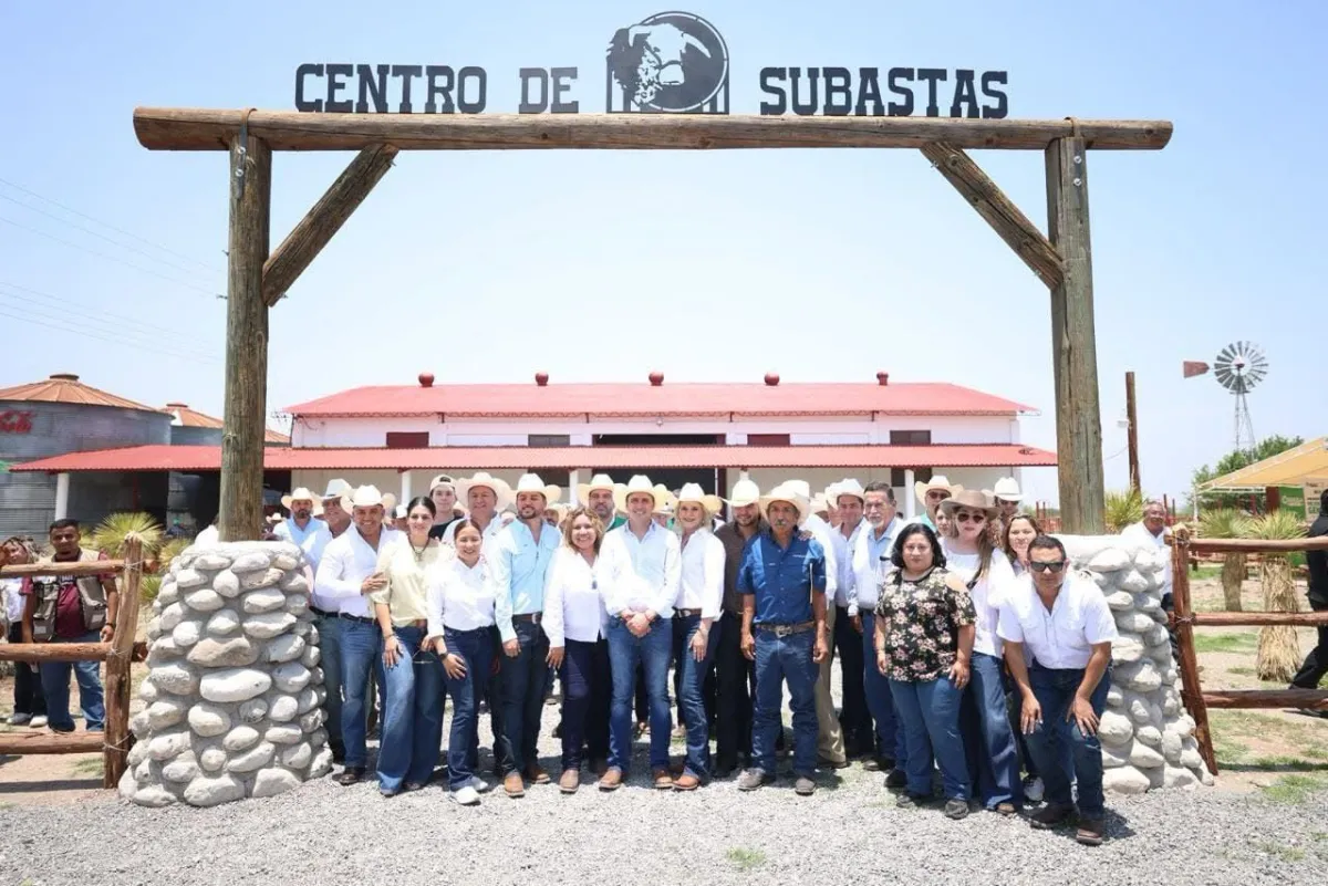 ENTREGA MANOLO 400 TOROS A PRODUCTORES DE COAHUILA