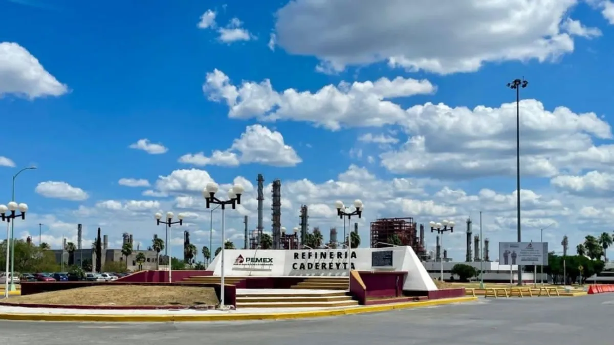 Pemex y autoridades reforzarán inspecciones en la Refinería de Cadereyta por malos olores