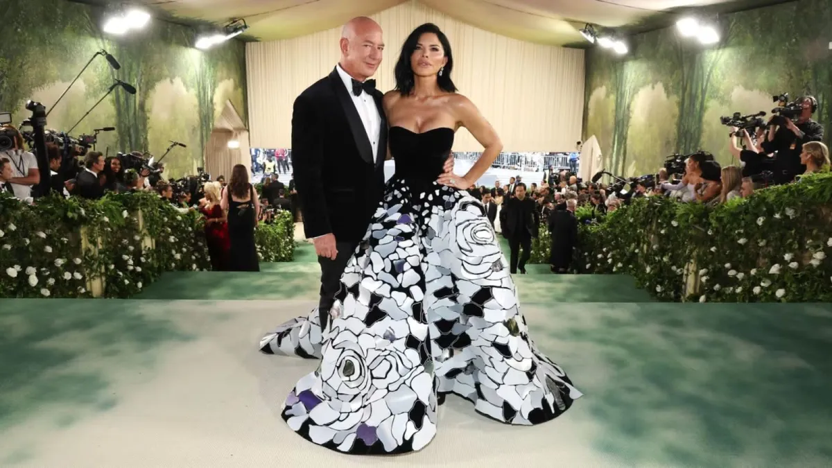 Patrocinio de Jeff Bezos en la Met Gala reabre debate sobre dinero e influencia en la cultura