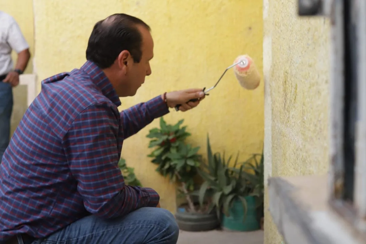 Arranca en Parras el programa “Pinta tu Fachada 2025"
