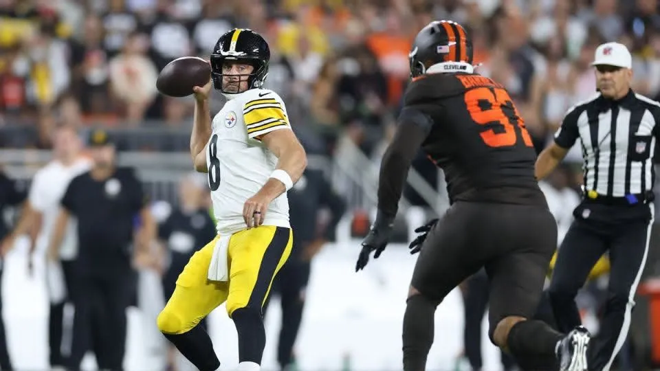 Browns dejan escapar ventaja, pero vencen a Steelers con gol de campo sobre la hora