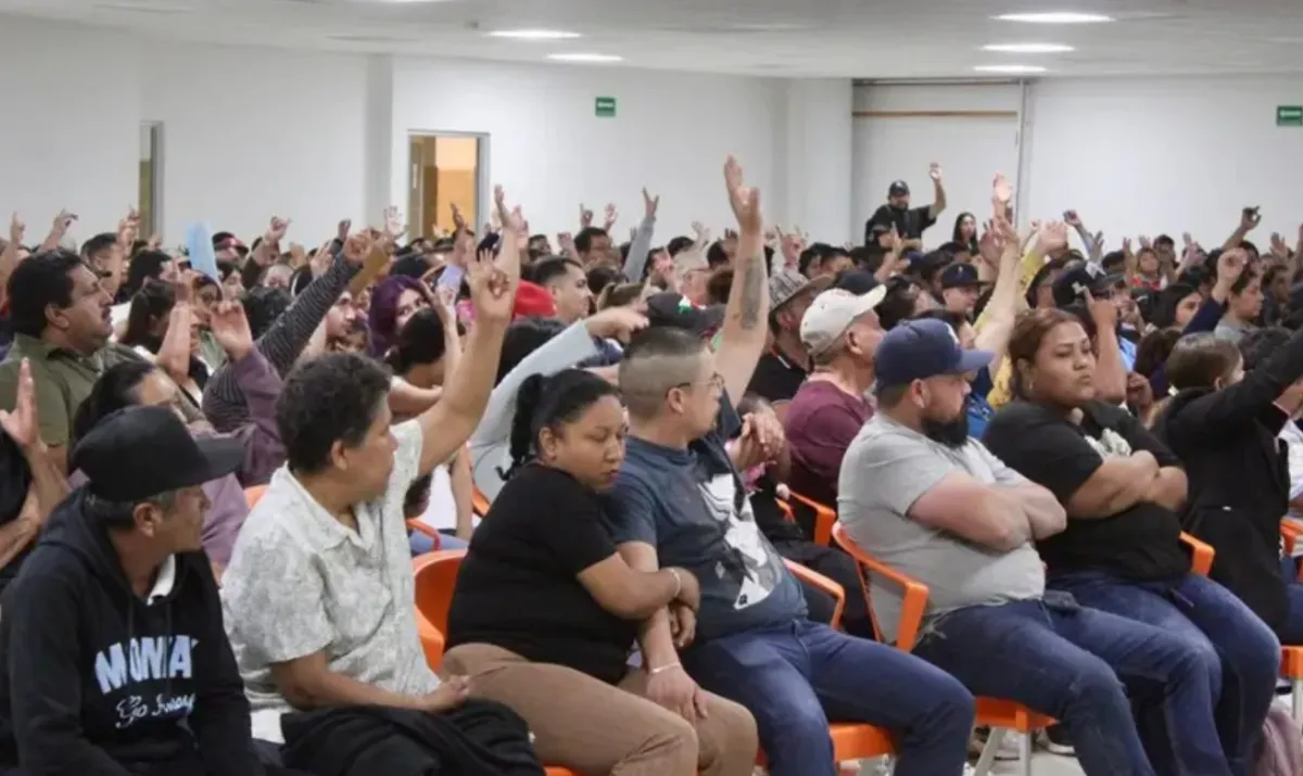 Realizan pláticas prematrimoniales a parejas que participarán en Bodas Comunitarias 2026 en Torreón