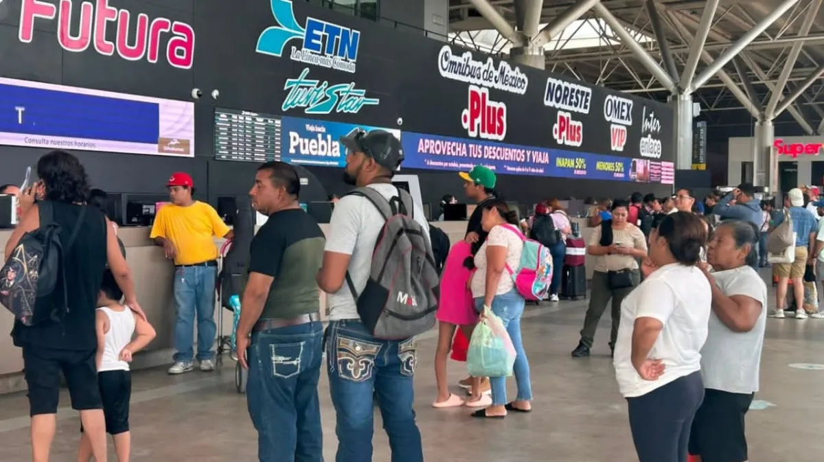 Vacaciones de verano incrementan movimiento en la Central de Autobuses de Monterrey