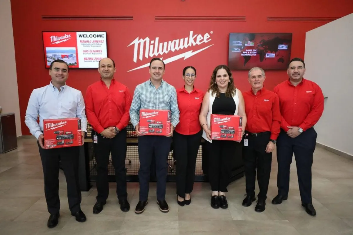 Manolo Jiménez reafirma compromiso de generar más empleos con visita a planta Milwaukee Tool en Torreón