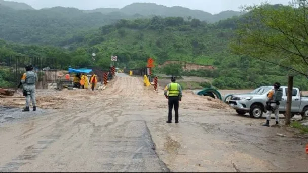 Huracán Erick deja severos estragos en Guerrero: municipios incomunicados y miles sin electricidad