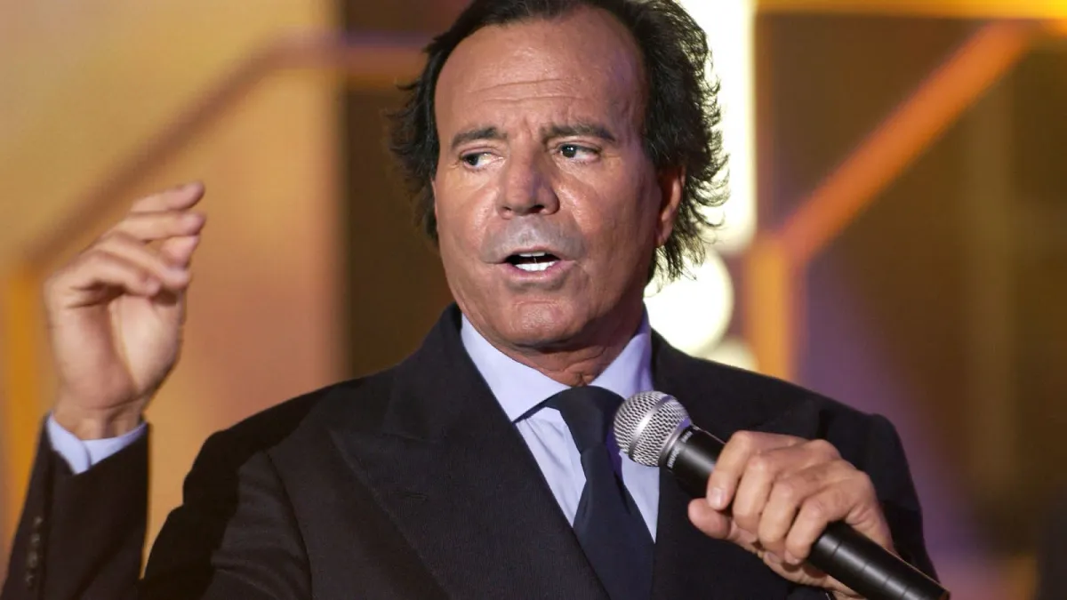 Fiscalía española investiga a Julio Iglesias por denuncias de abuso sexual