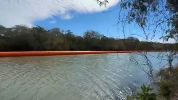 EU refuerza frontera con “muro flotante” en el Río Bravo