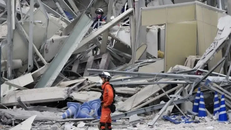 Aumenta a 35 la cifra de muertos por el terremoto en Japón; miles permanecen en albergues