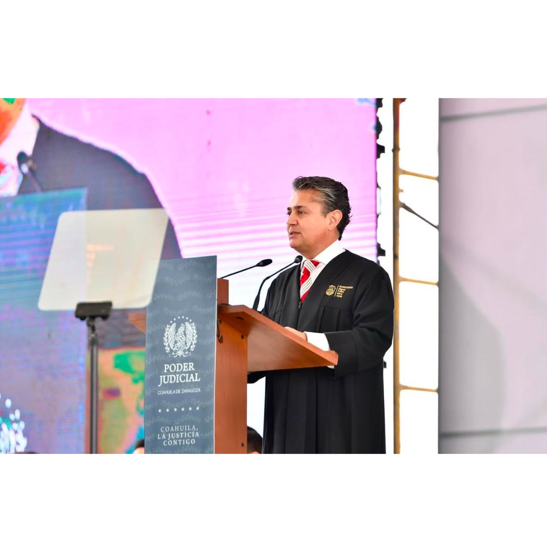 Miguel Mery Ayup presenta su primer informe anual en Torreón