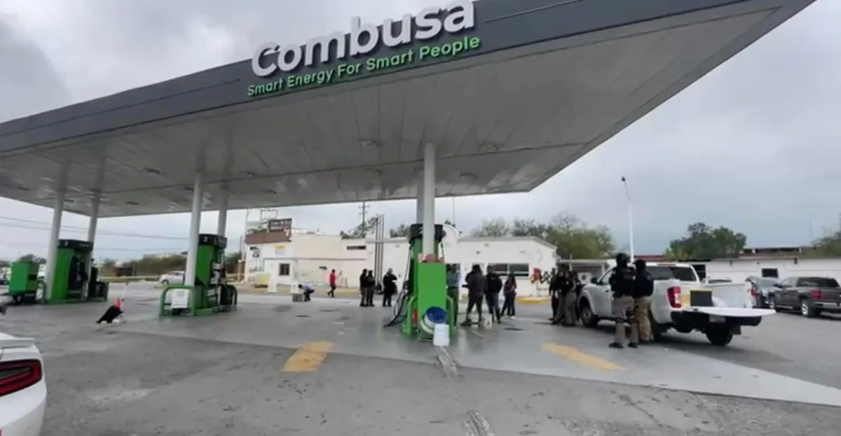 FGR encabeza cateo en gasolinera de la Colonia Avícola en Saltillo