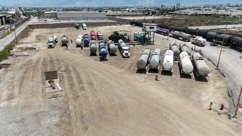 Aseguran en Saltillo dos millones de litros de huachicol; detienen a 11 personas