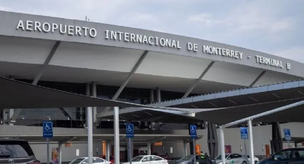 Aplicarán cierres viales rumbo al Aeropuerto de Monterrey por obras de Metrorrey