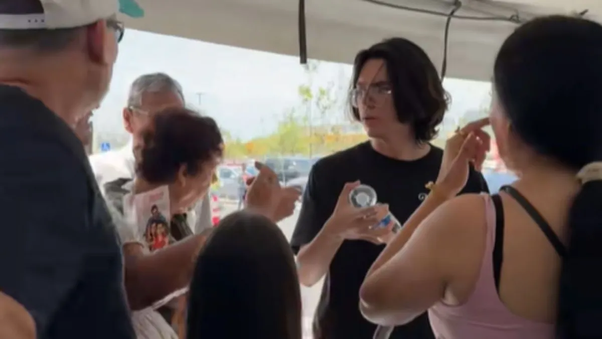 Pelea en Costco Escobedo se vuelve viral horas después de la inauguración; reclaman a clientes por meterse en la fila