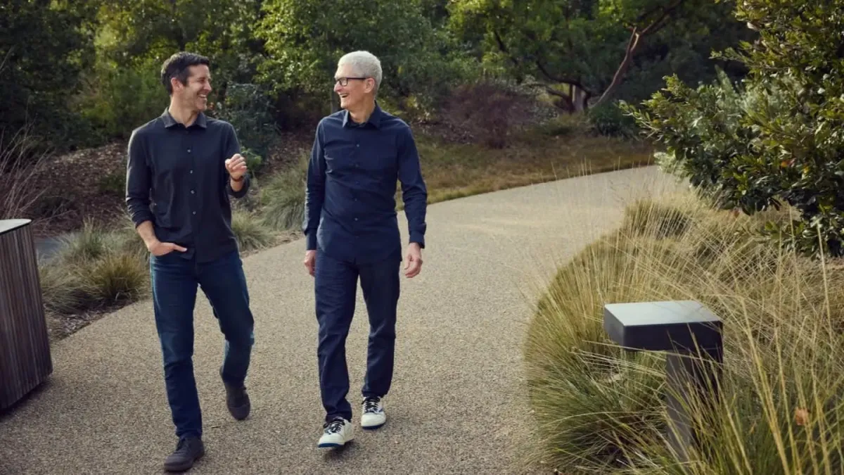 Tim Cook deja la dirección de Apple y entrega el mando a John Ternus