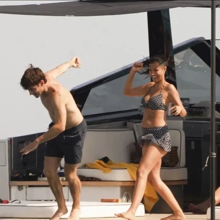 Rumores de embarazo rodean a Charles Leclerc y su esposa tras vacaciones en Saint-Tropez
