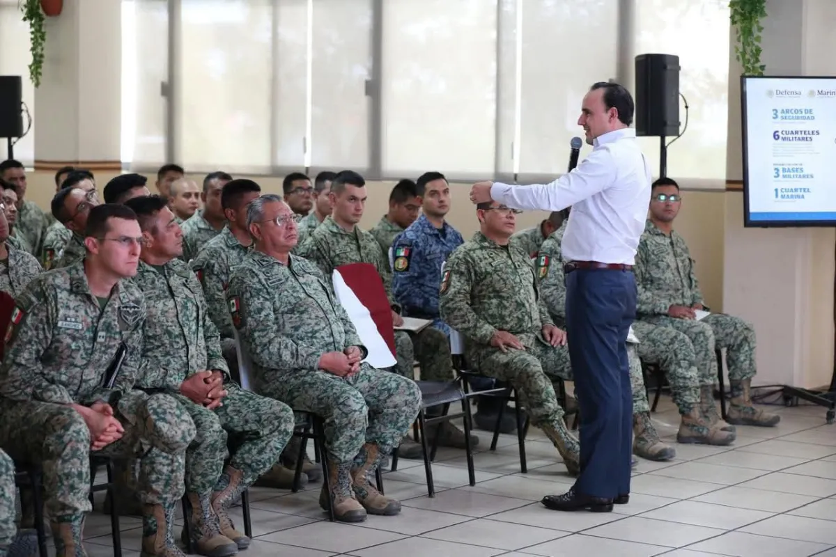 Manolo Jiménez comparte modelo de seguridad de Coahuila con militares de todo México