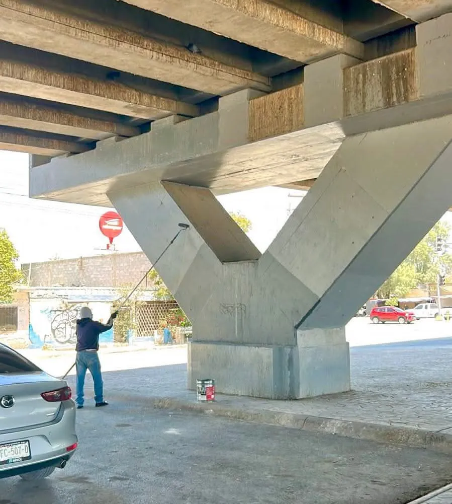 Intensifican mantenimiento en puentes de Torreón para mejorar imagen urbana y seguridad